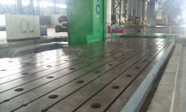 機(jī)床工作臺(tái)安裝使用現(xiàn)場(chǎng)